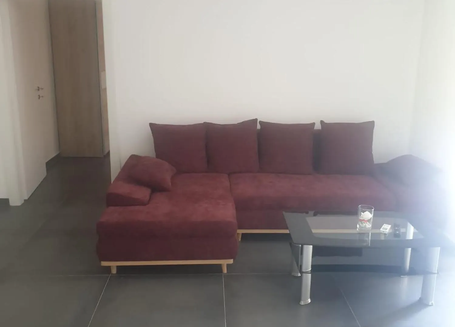 Studio Apartment With Free Parking And No Balcony But Terase In Front Of The House Pula