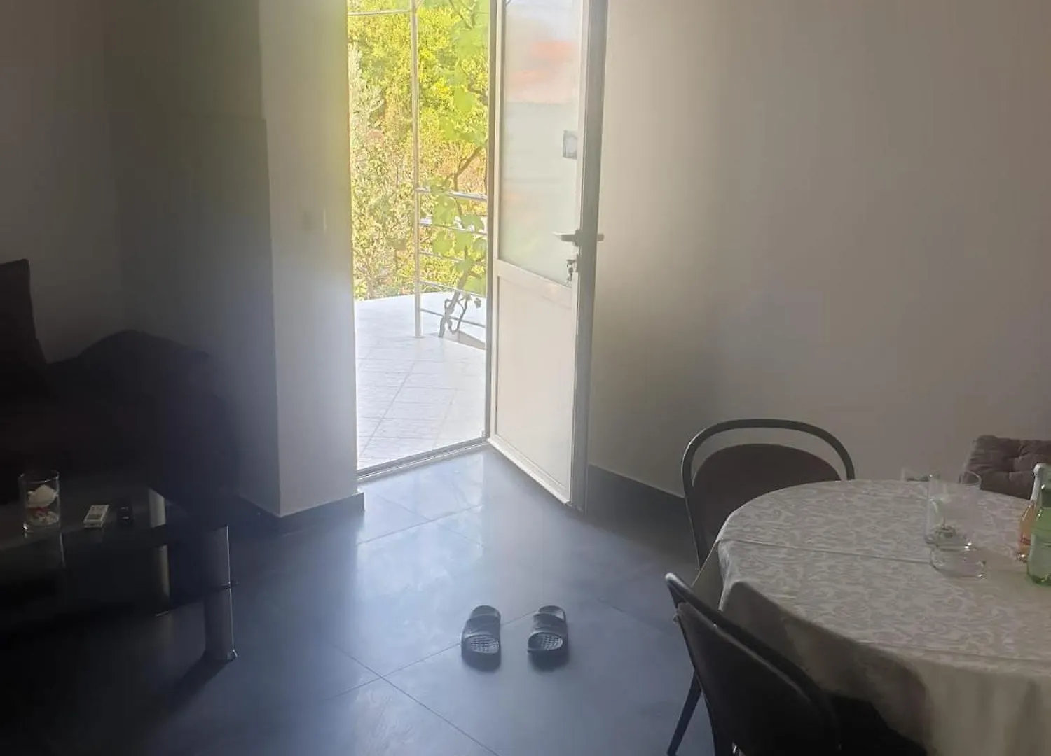 Studio Apartment With Free Parking And No Balcony But Terase In Front Of The House 普拉