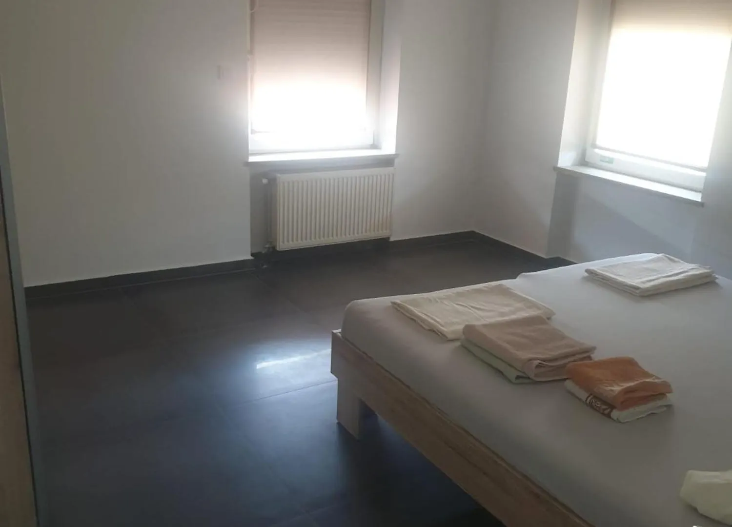 Studio Apartment With Free Parking And No Balcony But Terase In Front Of The House 普拉